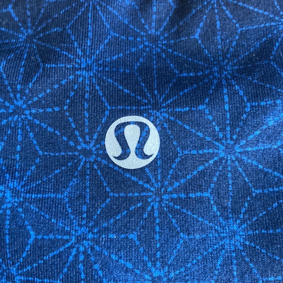 Lululemon stars patter leggings - Picture 2 of 5